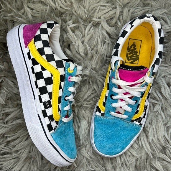 Vans Shoes - VANS Old Skool Crazy Checks multi color lace up sneakers women’s shoe size 7.5